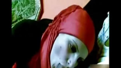 لزبین های سرخ یک استراپون لعنتی می شوند و واژن آنها لیز می شود فلم سکس دختر با سگ