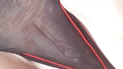 دانش آموز سرخ یک فالوس هیجان زده را سوار می کند فیلم سکس سگ با دختر