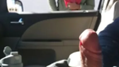 دختر شاداب خروس را بمکد و به ویدیو سکس با سگ خودش اجازه می دهد در یک سوراخ مقعد محکم لعنتی شود